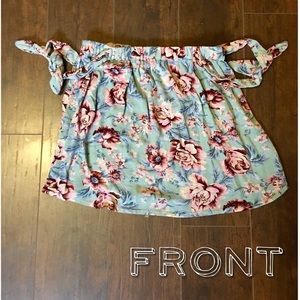 AEO Shoulder Tie Floral Crop
